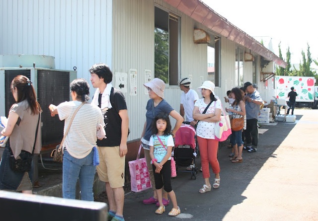 resize20120805第１０回１０円バザー 022.jpg