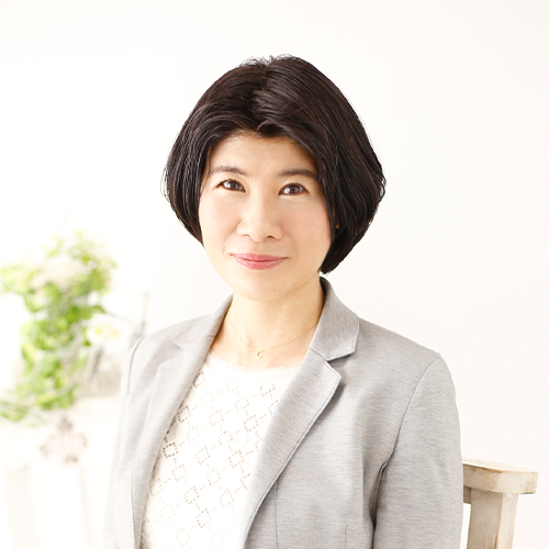 近畿大学国際学部国際学科グローバル専攻教授/NPOパートナー協働事業アドバイザー 桑名恵