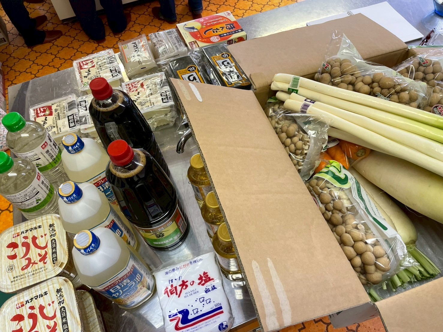 【岩手県 大槌町 山林火災】「栄養のある食事を！」  集会所に食材をお届けしました